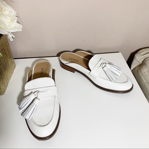 Vionic Reagan Leather Tassel Slip On Mule White - Picture 3 of 7